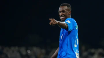 بسبب صفقة تبادلية.. كواليس تمنع عودة سعود عبد الحميد إلى صفوف الهلال بالدوري السعودي